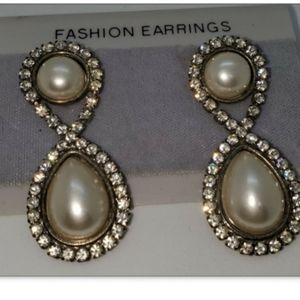 Vintage 90's Pearl & Rhinestone Earrings